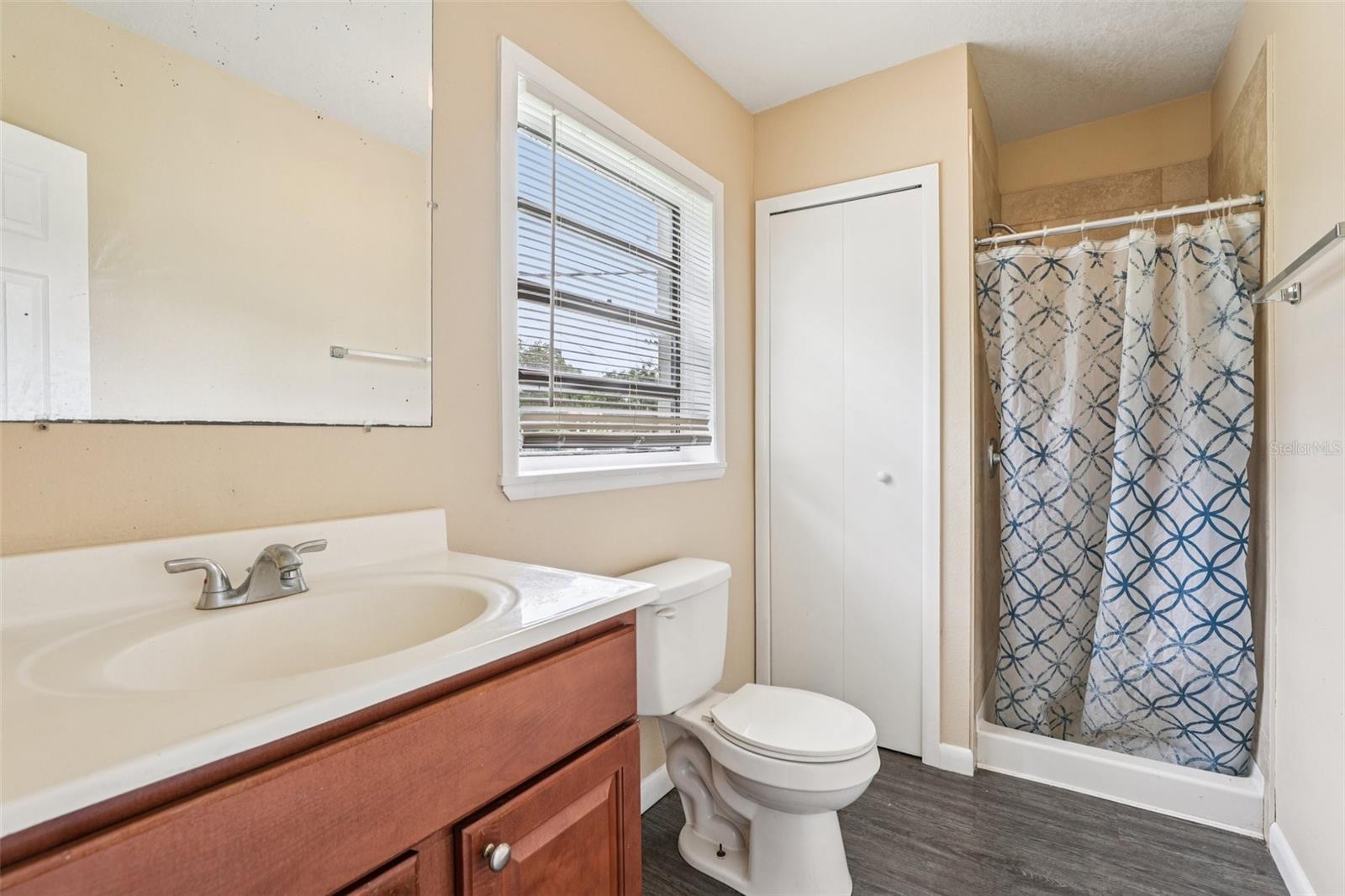 Image 16 of 19 For 702 Solandra Drive