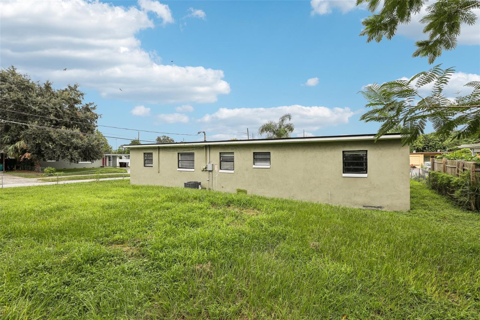 Image 18 of 19 For 702 Solandra Drive