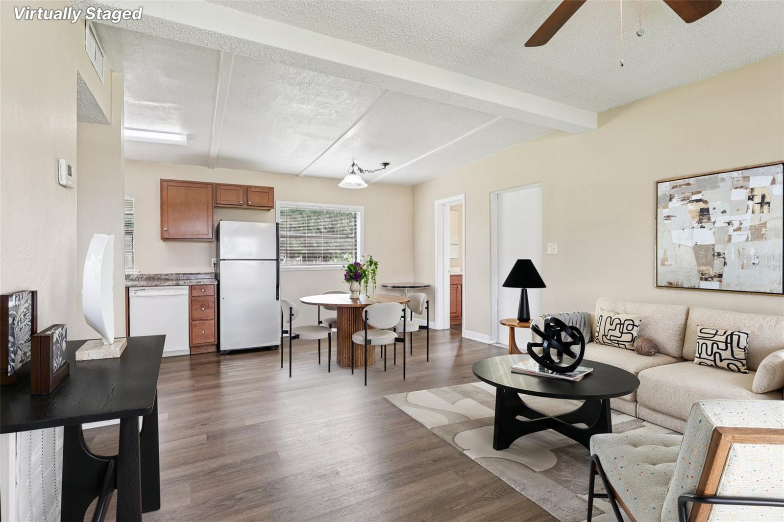 Image 5 of 19 For 702 Solandra Drive