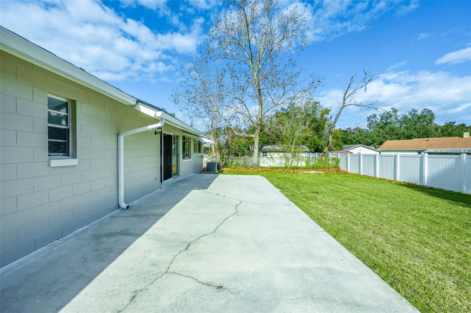 Image 6 of 16 For 605 Antilla Avenue