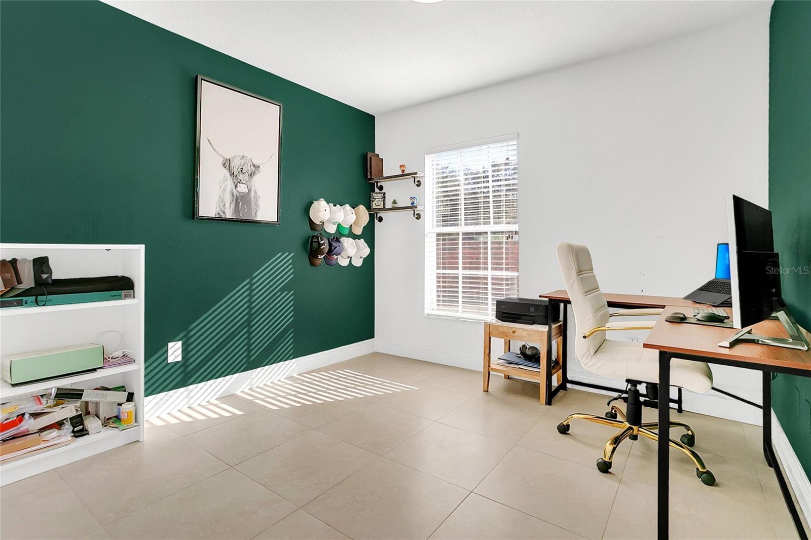 Image 16 of 36 For 964 Charing Cross Circle