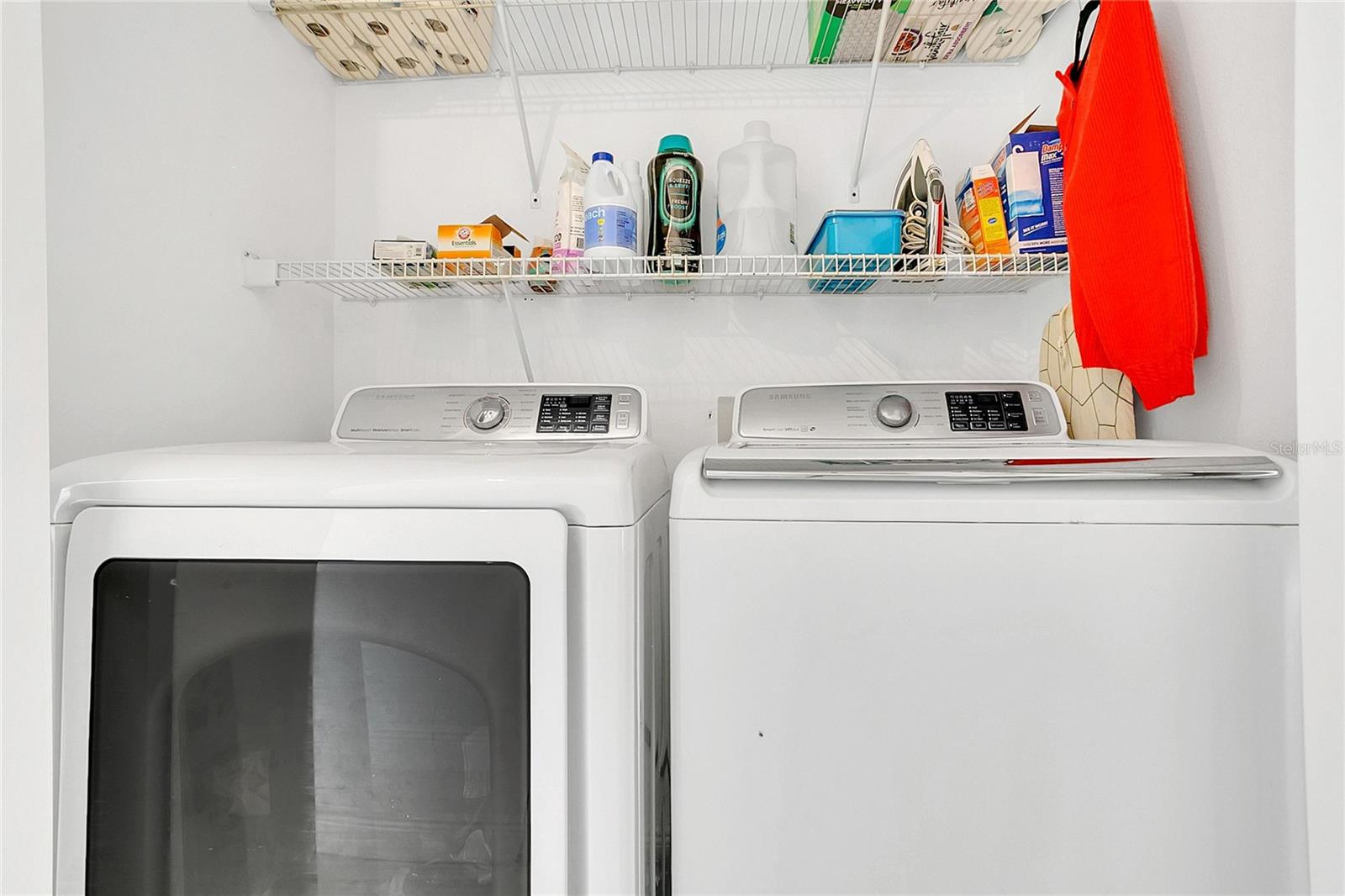 Image 18 of 36 For 964 Charing Cross Circle