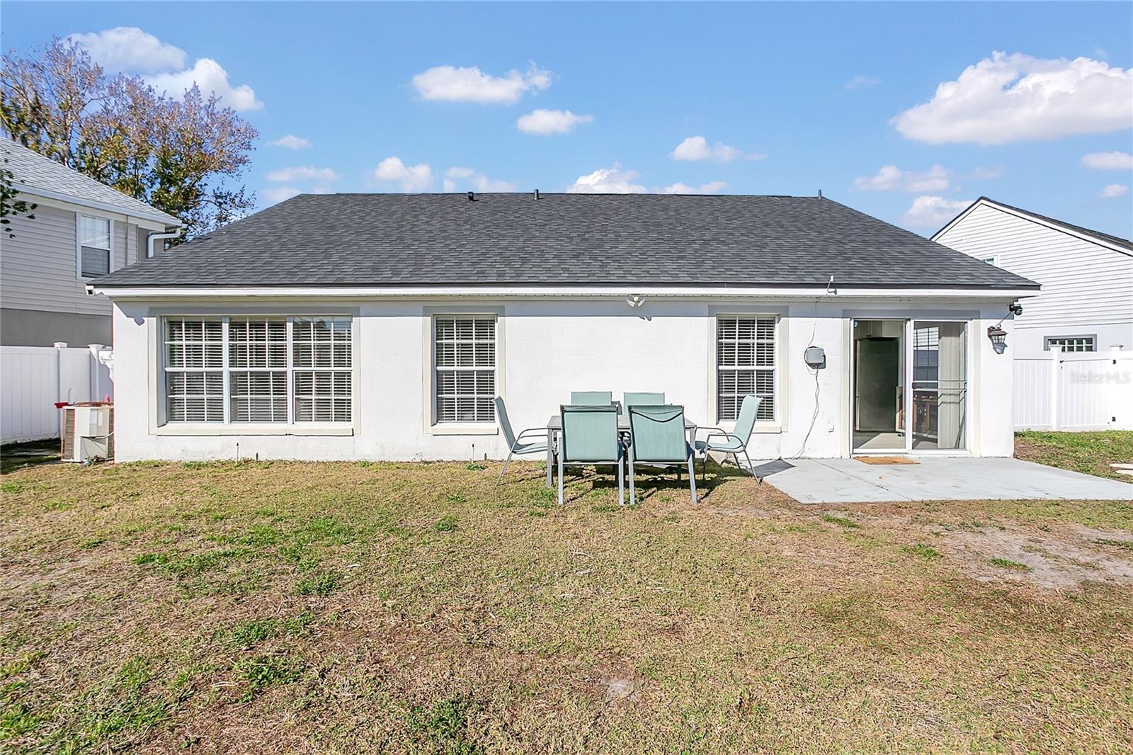 Image 20 of 36 For 964 Charing Cross Circle