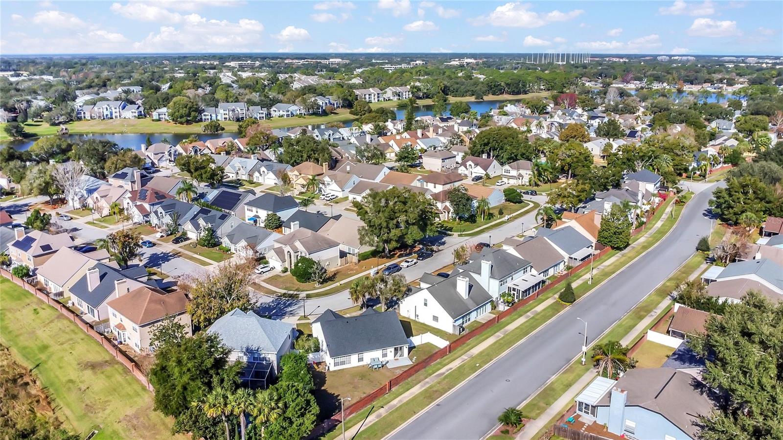 Image 26 of 36 For 964 Charing Cross Circle