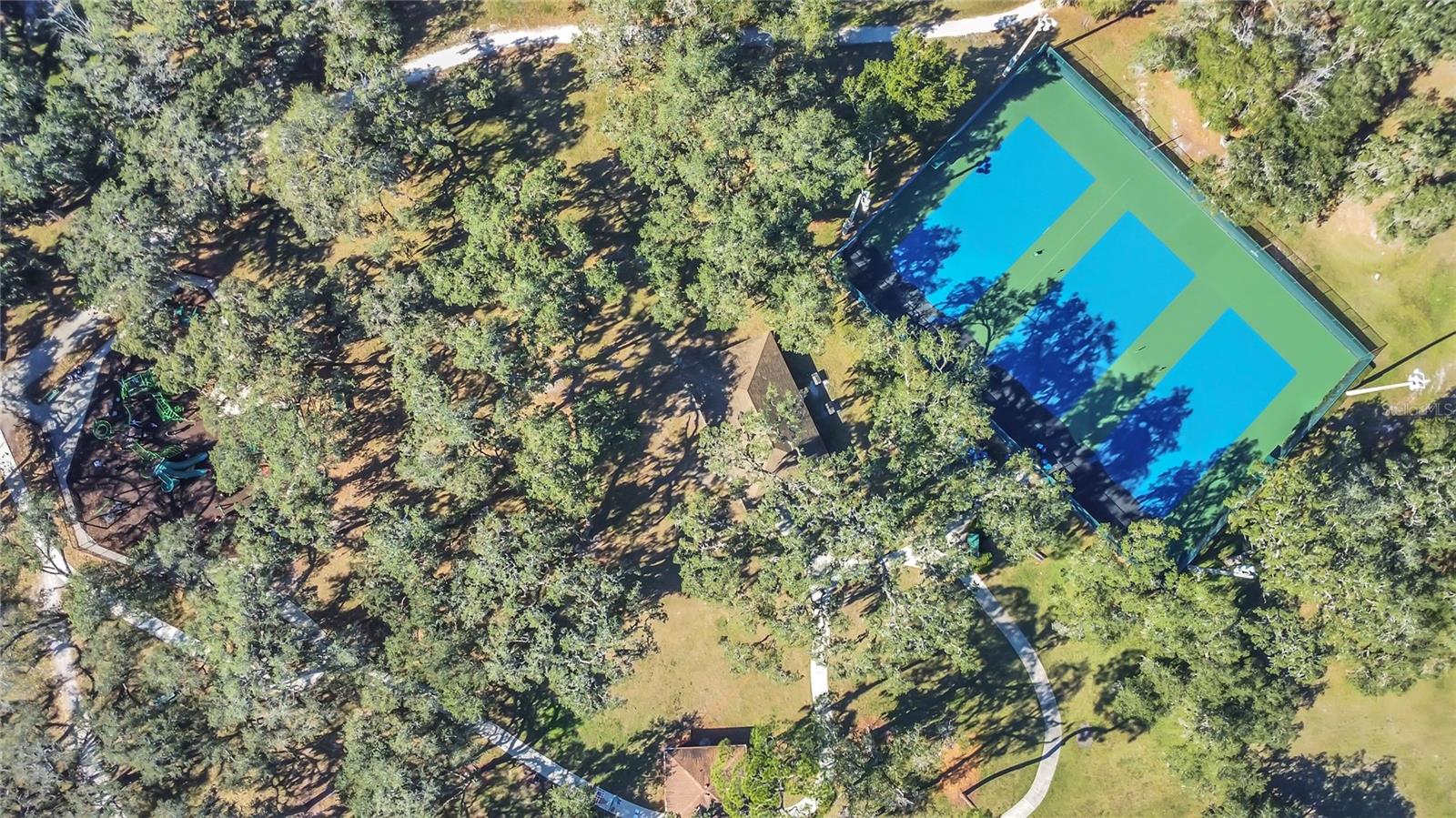 Image 32 of 36 For 964 Charing Cross Circle