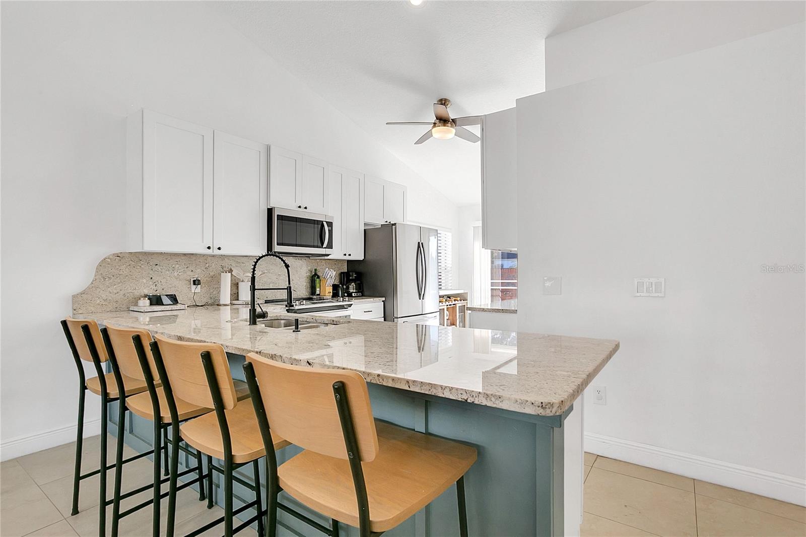 Image 8 of 36 For 964 Charing Cross Circle