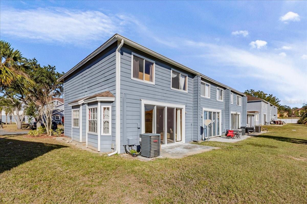 Image 20 of 25 For 203 Coco Plum Drive Main Unit