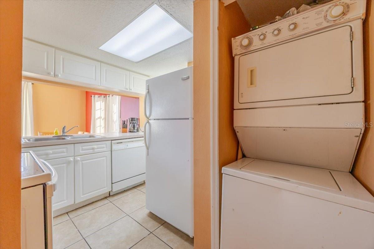 Image 3 of 25 For 203 Coco Plum Drive Main Unit