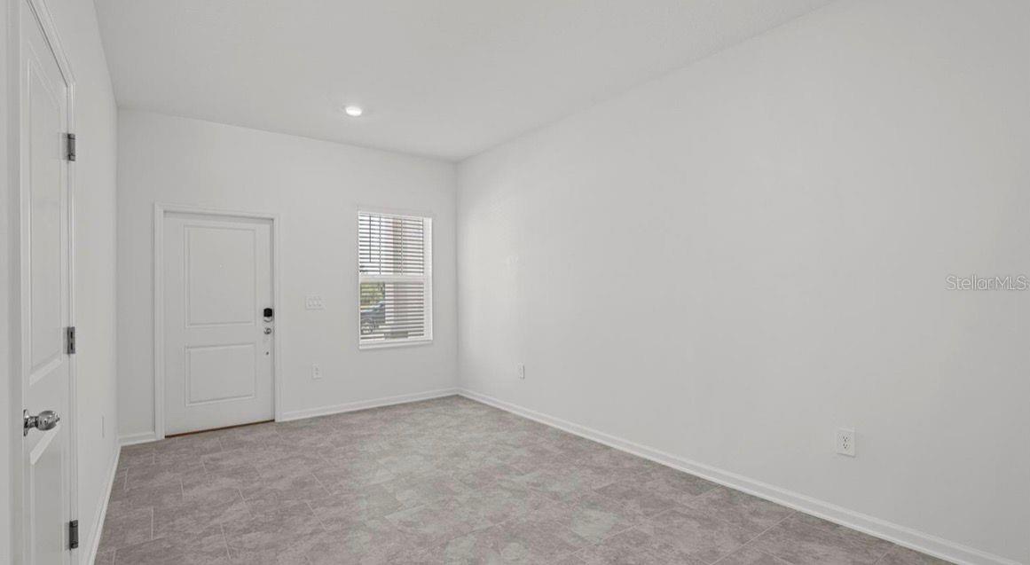 Image 12 of 24 For 3262 Laurent Loop