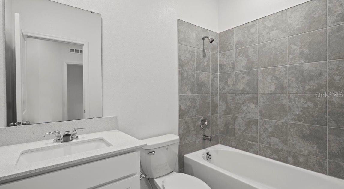 Image 21 of 24 For 3262 Laurent Loop