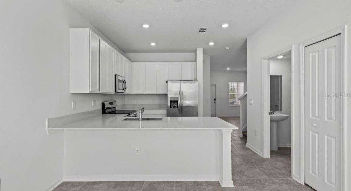 Image 8 of 24 For 3262 Laurent Loop