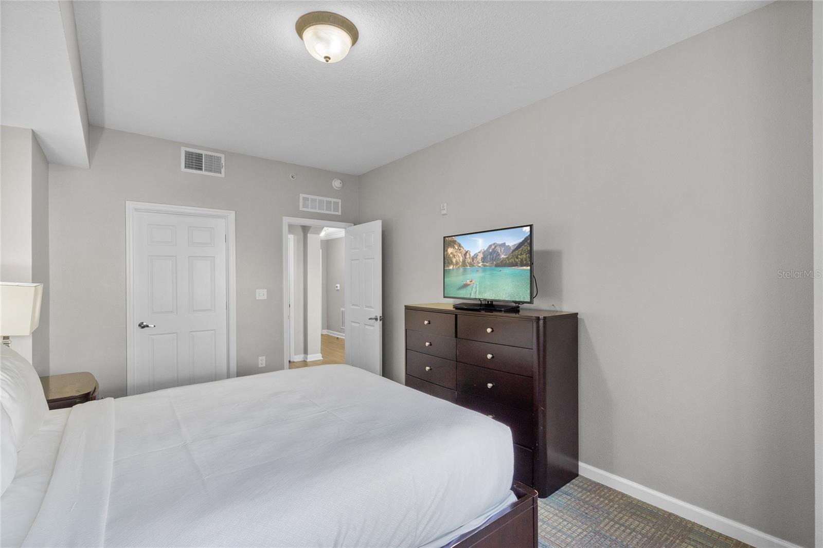 Image 14 of 28 For 14501 Grove Resort Avenue 1727