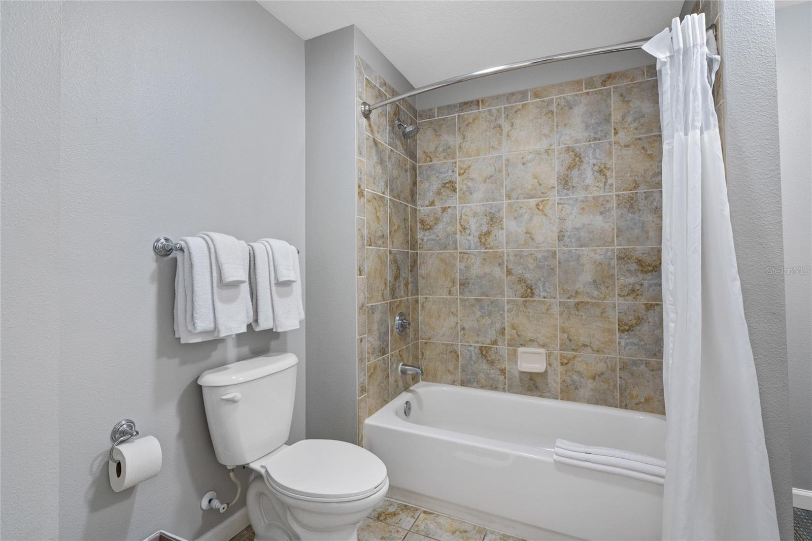 Image 16 of 28 For 14501 Grove Resort Avenue 1727