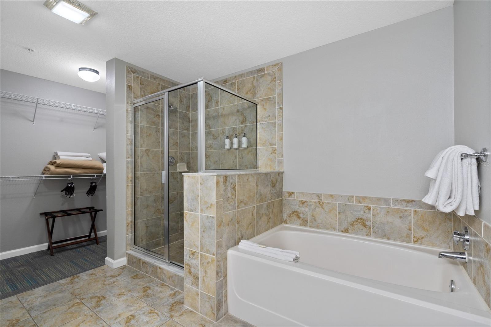 Image 25 of 28 For 14501 Grove Resort Avenue 1727