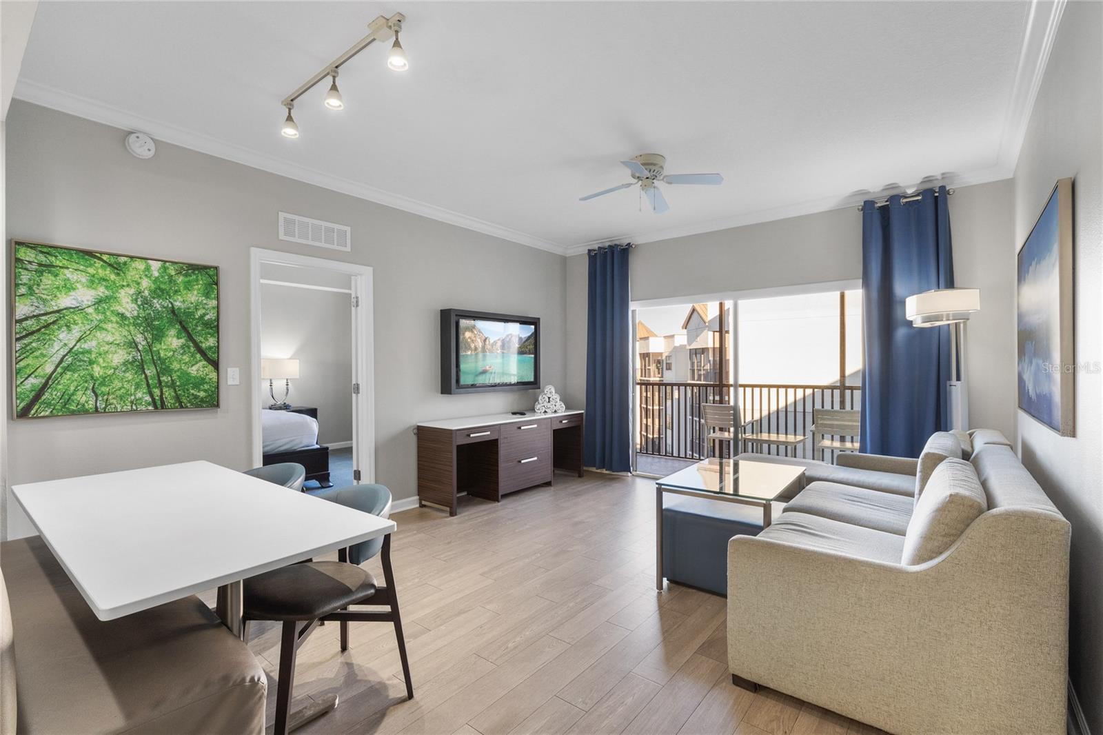 Image 5 of 28 For 14501 Grove Resort Avenue 1727