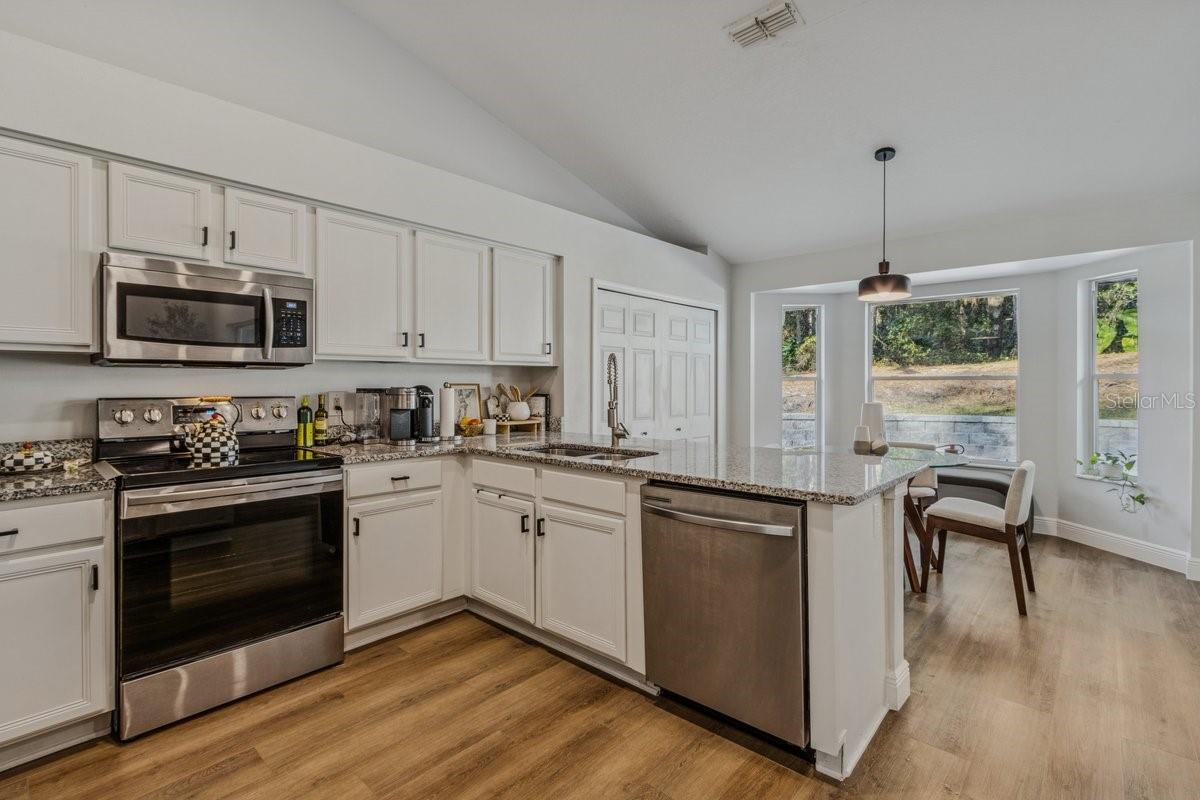 Image 18 of 50 For 1561 Rockwell Heights Drive