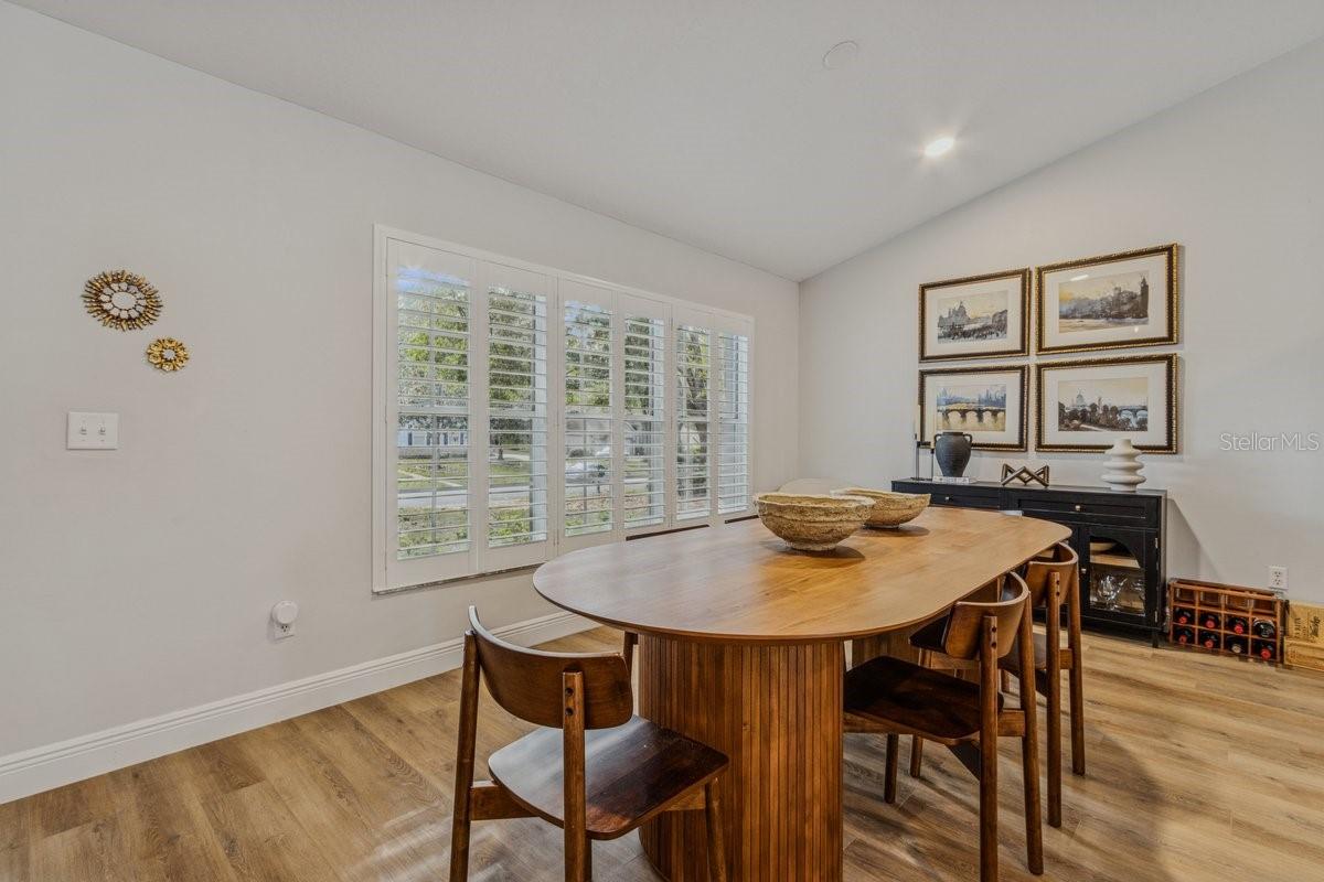 Image 9 of 50 For 1561 Rockwell Heights Drive