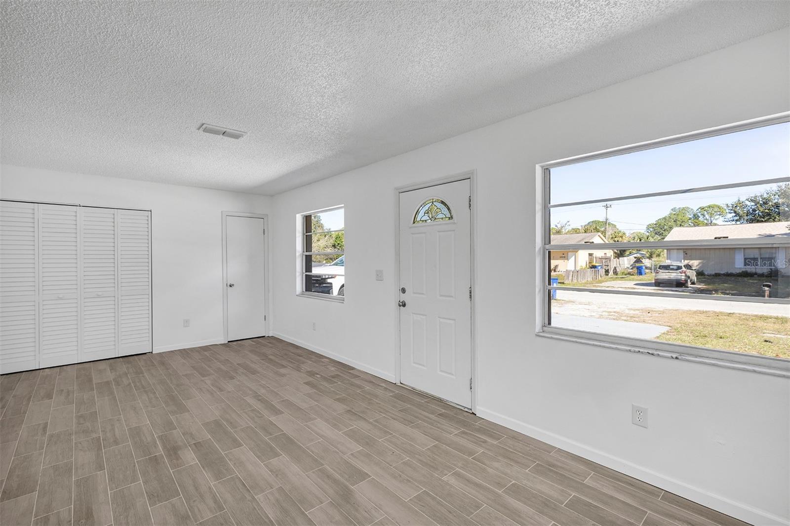 Image 7 of 20 For 2508 India Palm Drive