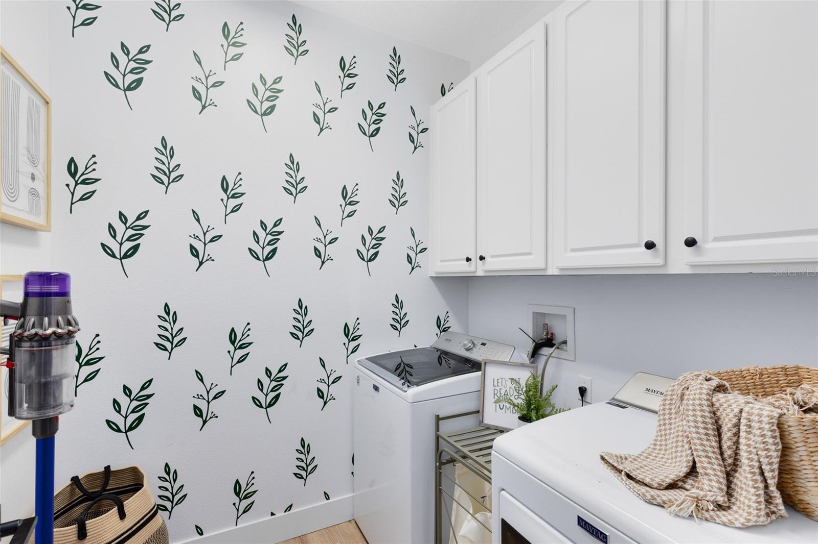 Image 11 of 39 For 1048 Fountain Coin Loop