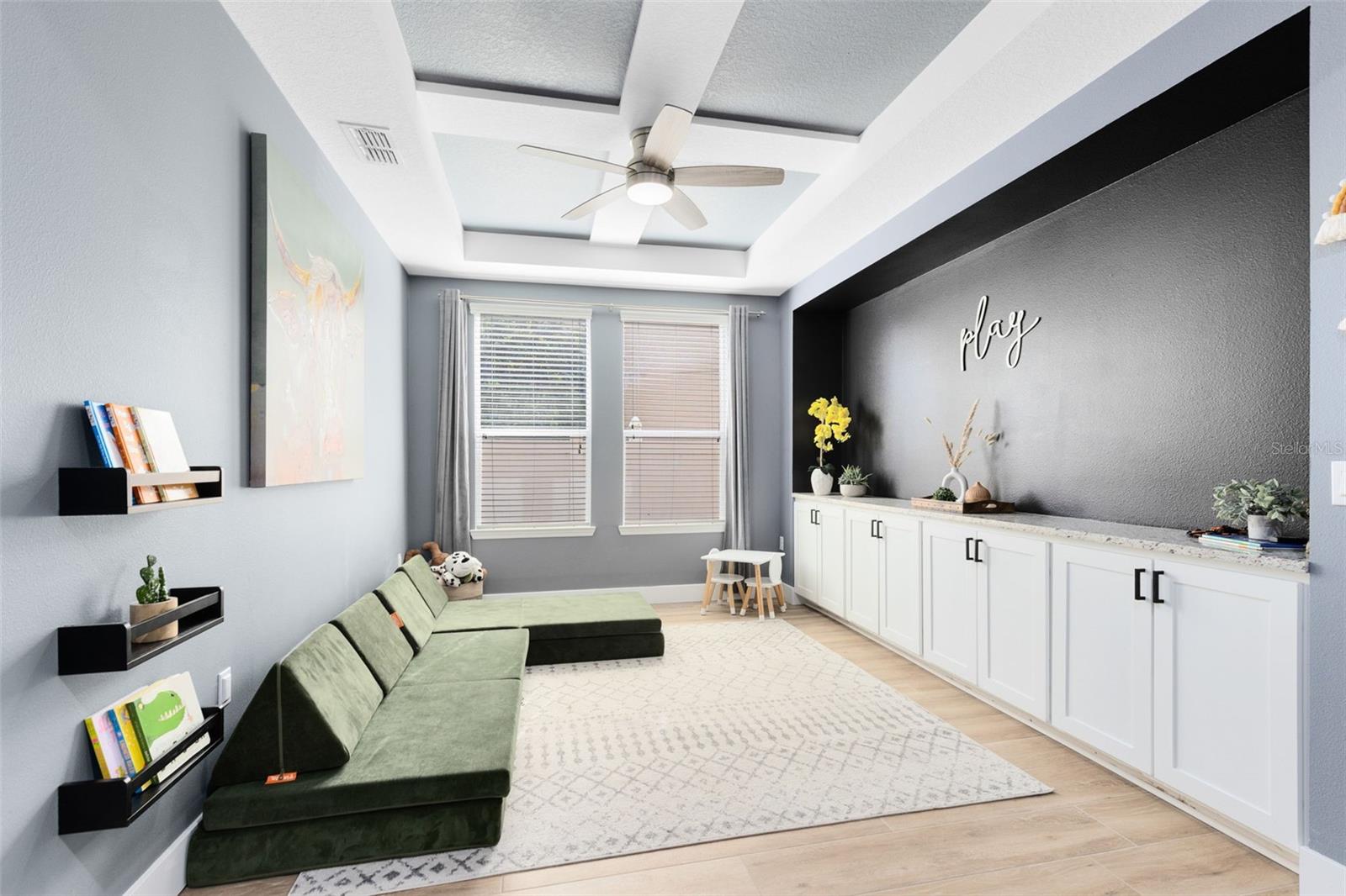 Image 12 of 39 For 1048 Fountain Coin Loop