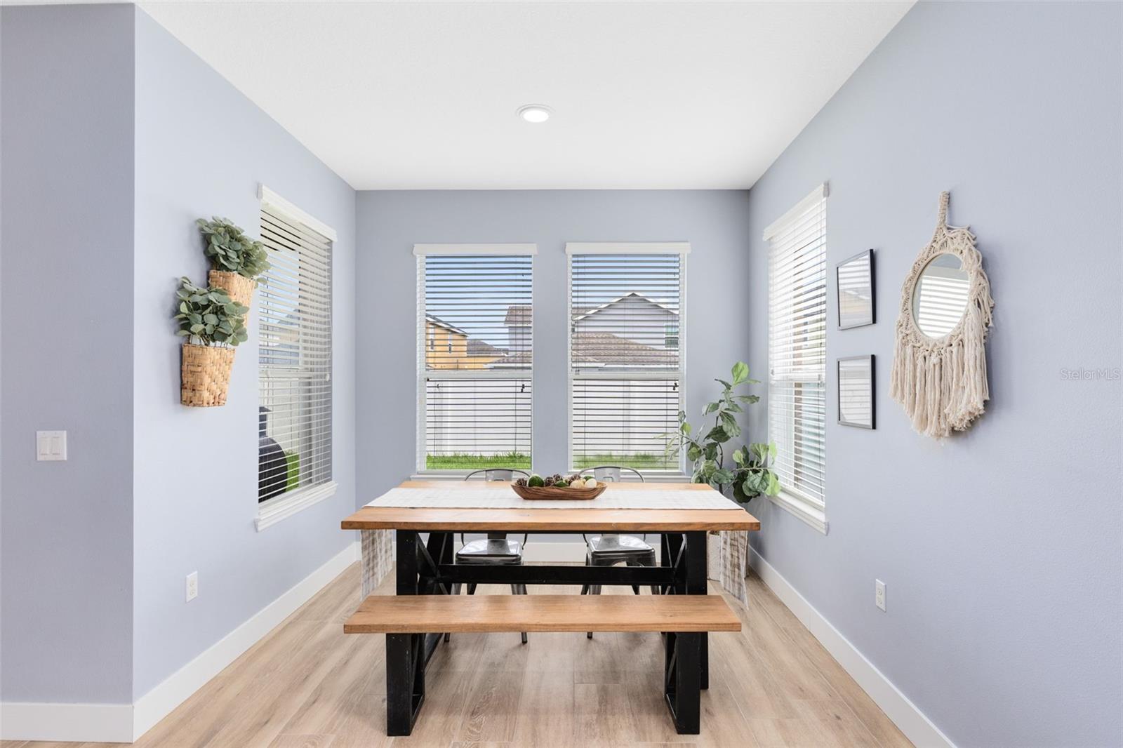 Image 16 of 39 For 1048 Fountain Coin Loop