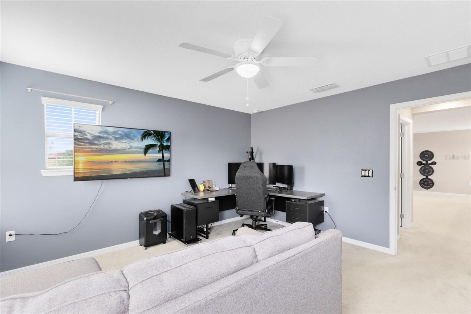 Image 29 of 39 For 1048 Fountain Coin Loop