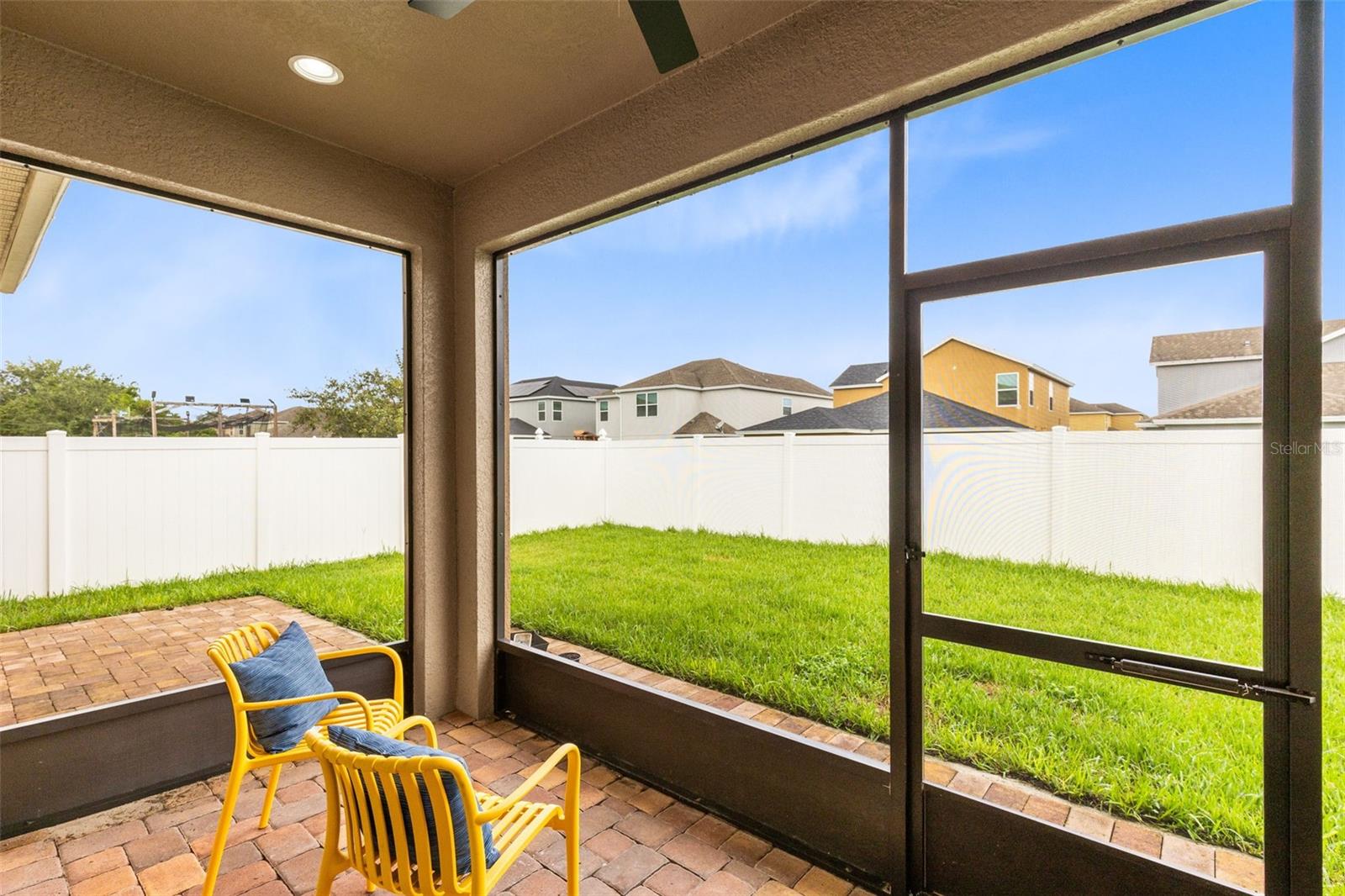 Image 30 of 39 For 1048 Fountain Coin Loop