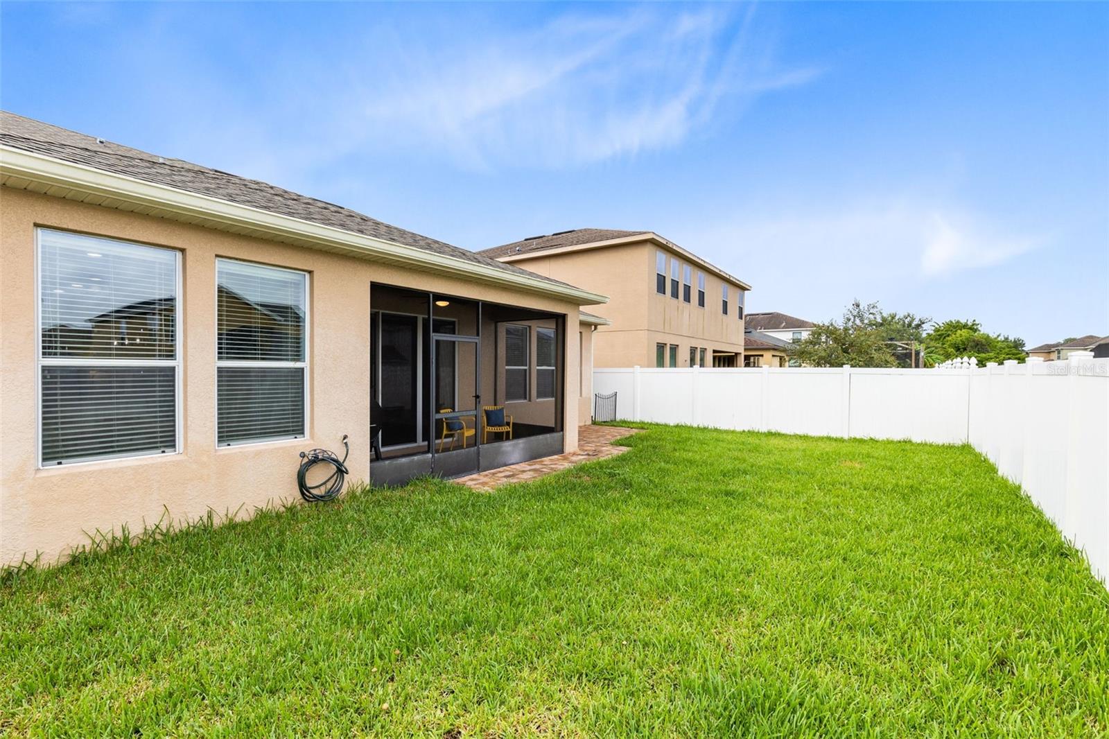 Image 33 of 39 For 1048 Fountain Coin Loop