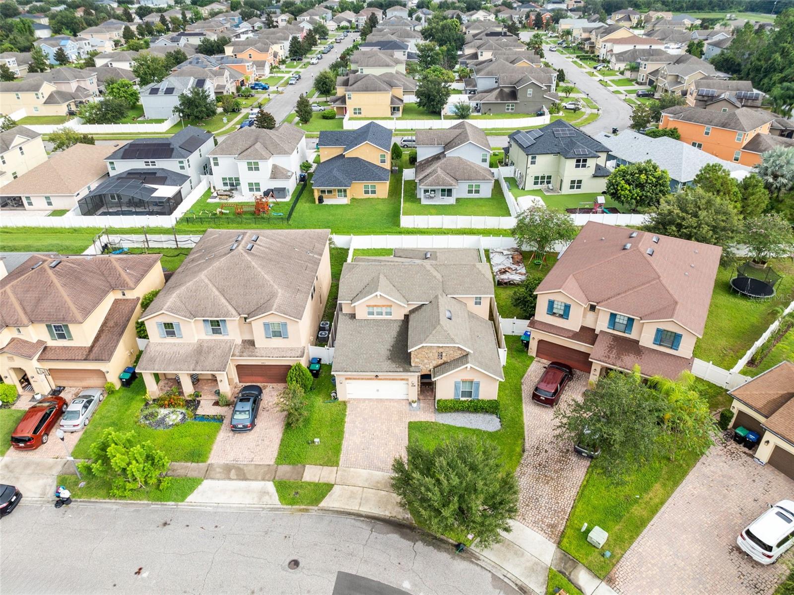 Image 35 of 39 For 1048 Fountain Coin Loop