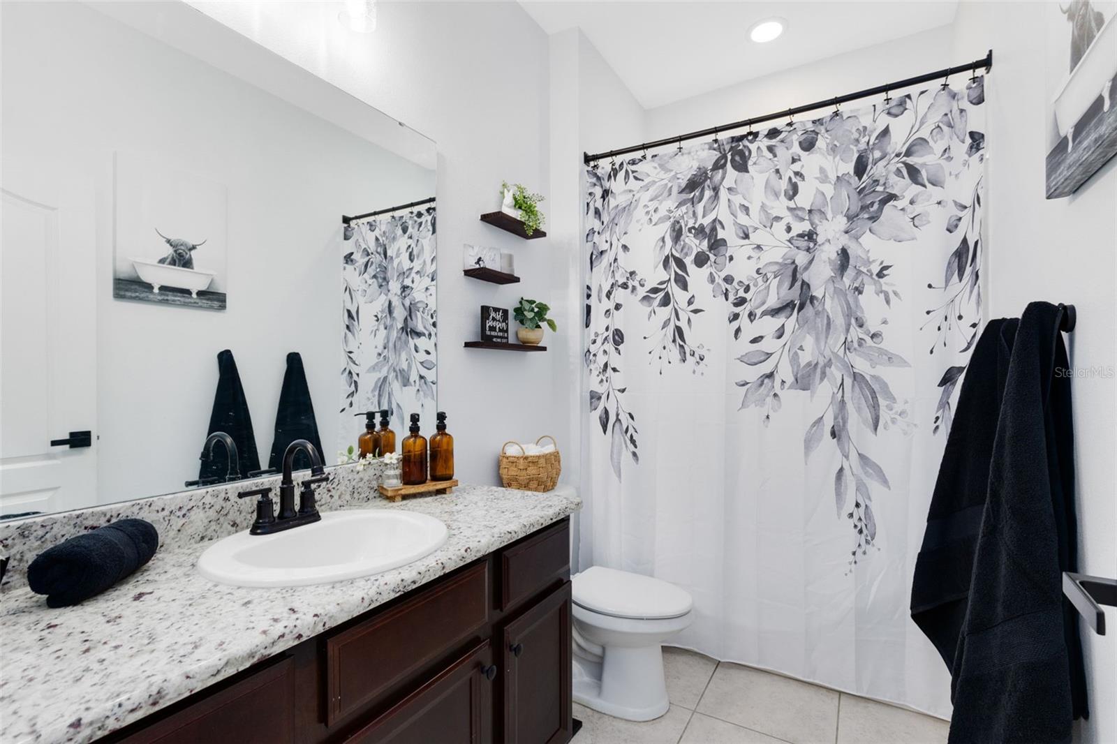 Image 9 of 39 For 1048 Fountain Coin Loop