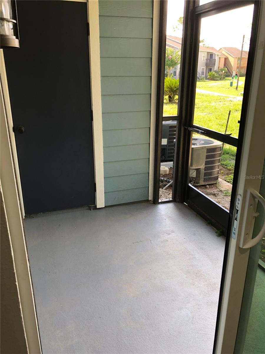 Image 13 of 24 For 3716 Idlebrook Circle 110