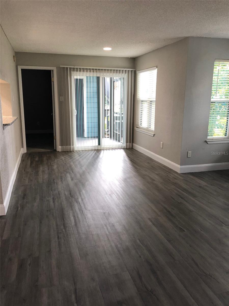 Image 3 of 24 For 3716 Idlebrook Circle 110