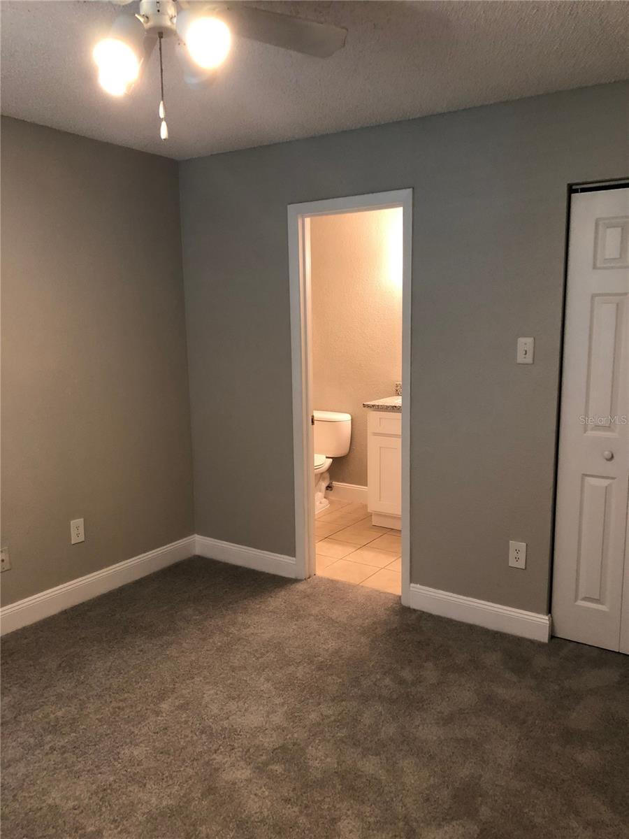 Image 9 of 24 For 3716 Idlebrook Circle 110