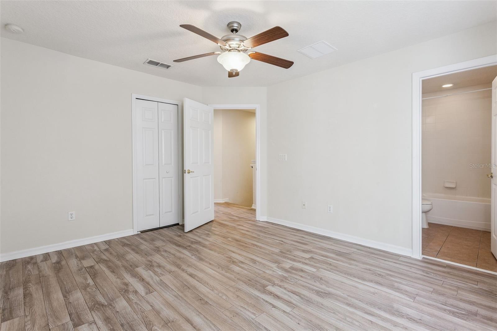 Image 10 of 31 For 8613 Leeland Archer Boulevard