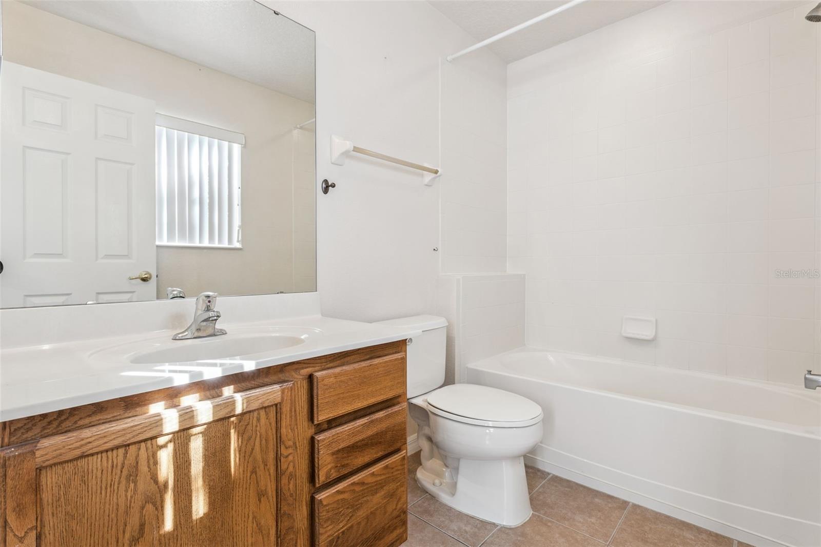 Image 11 of 31 For 8613 Leeland Archer Boulevard