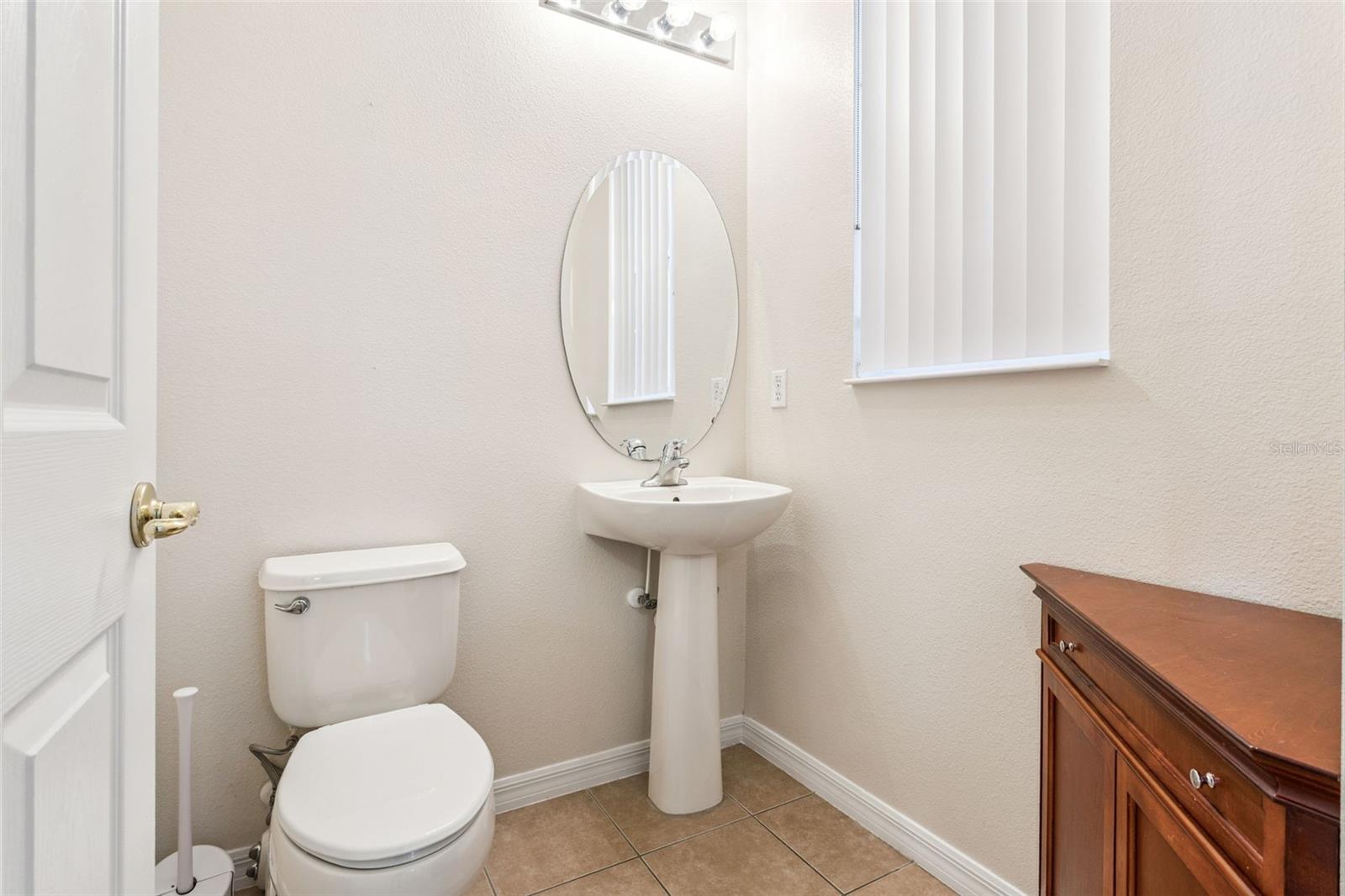 Image 12 of 31 For 8613 Leeland Archer Boulevard