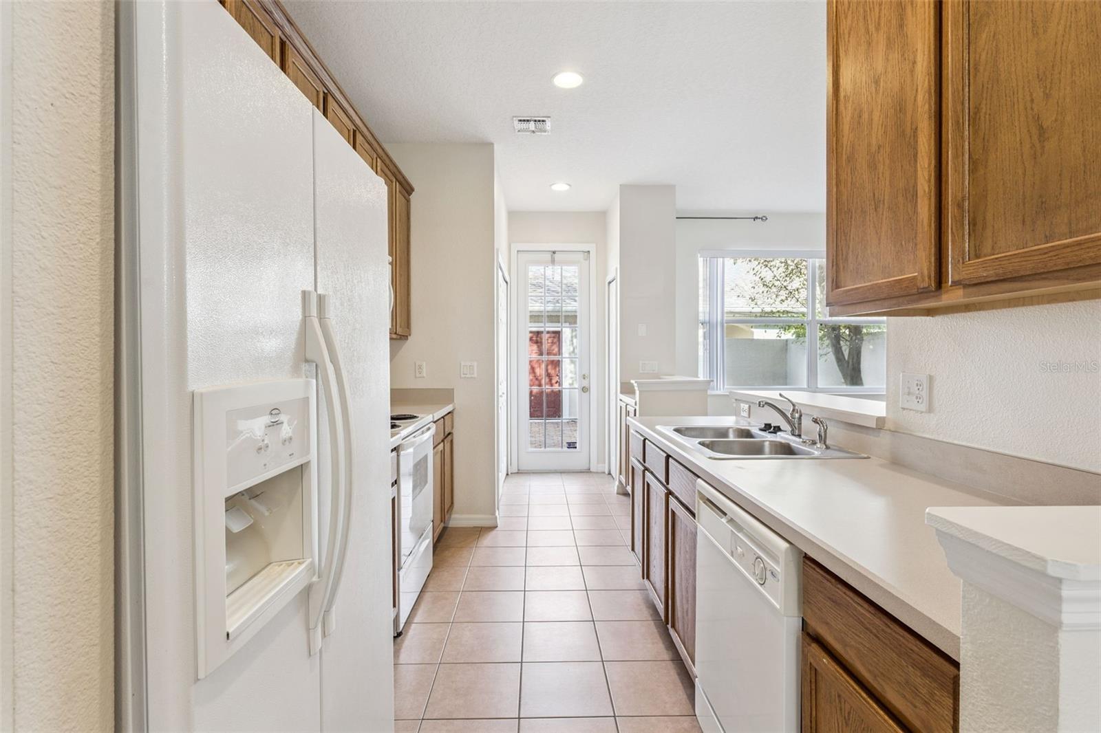 Image 5 of 31 For 8613 Leeland Archer Boulevard