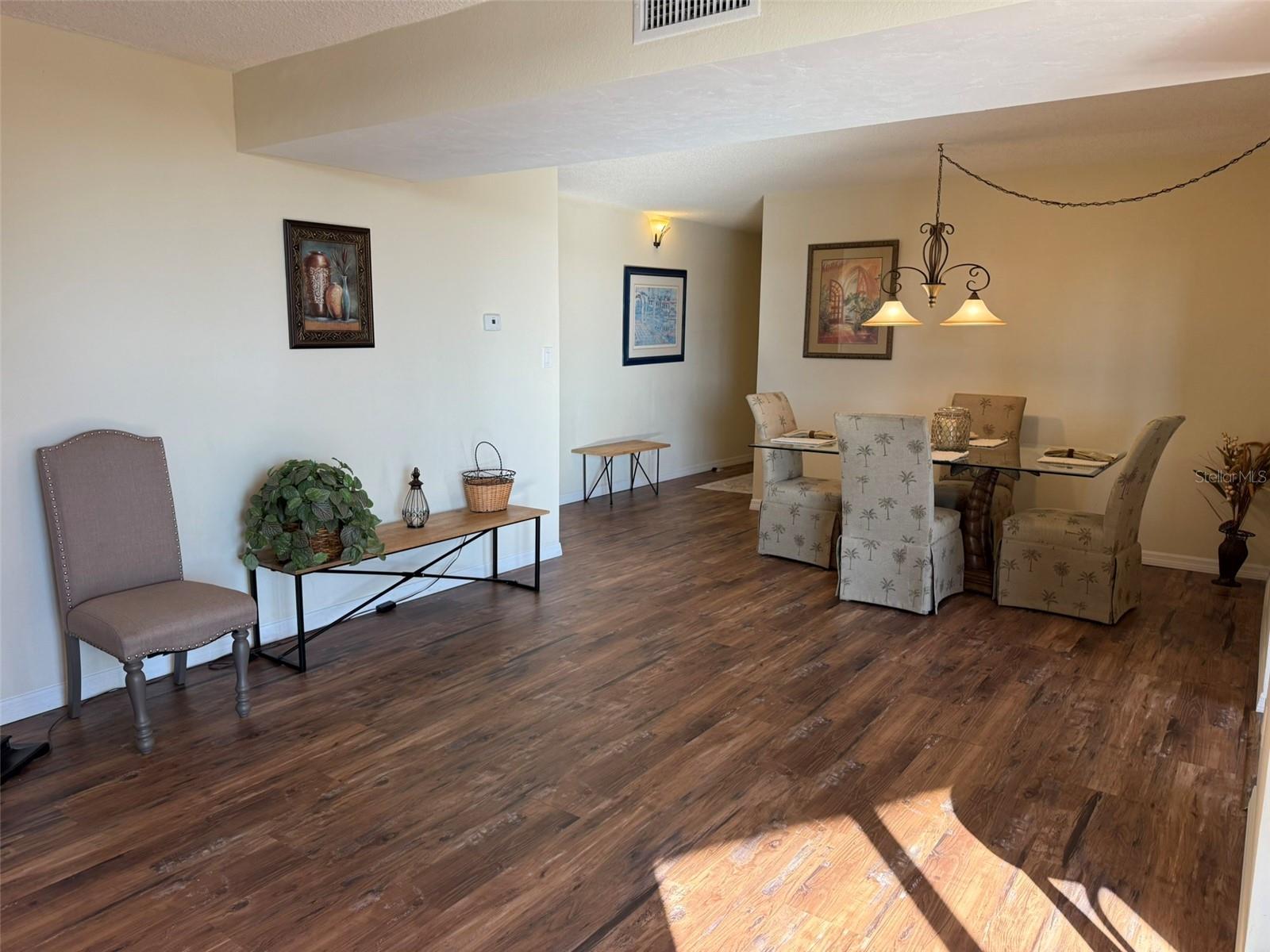 Image 10 of 24 For 25188 Marion Avenue D306