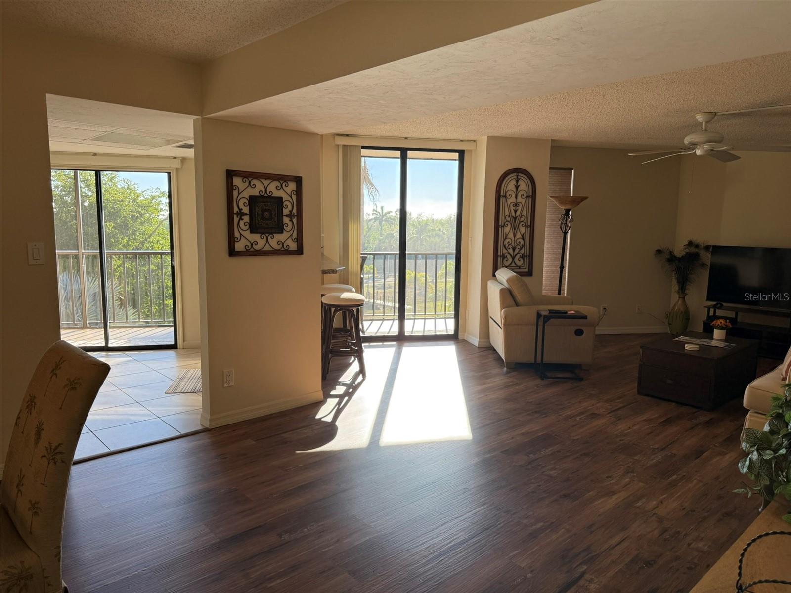 Image 6 of 24 For 25188 Marion Avenue D306