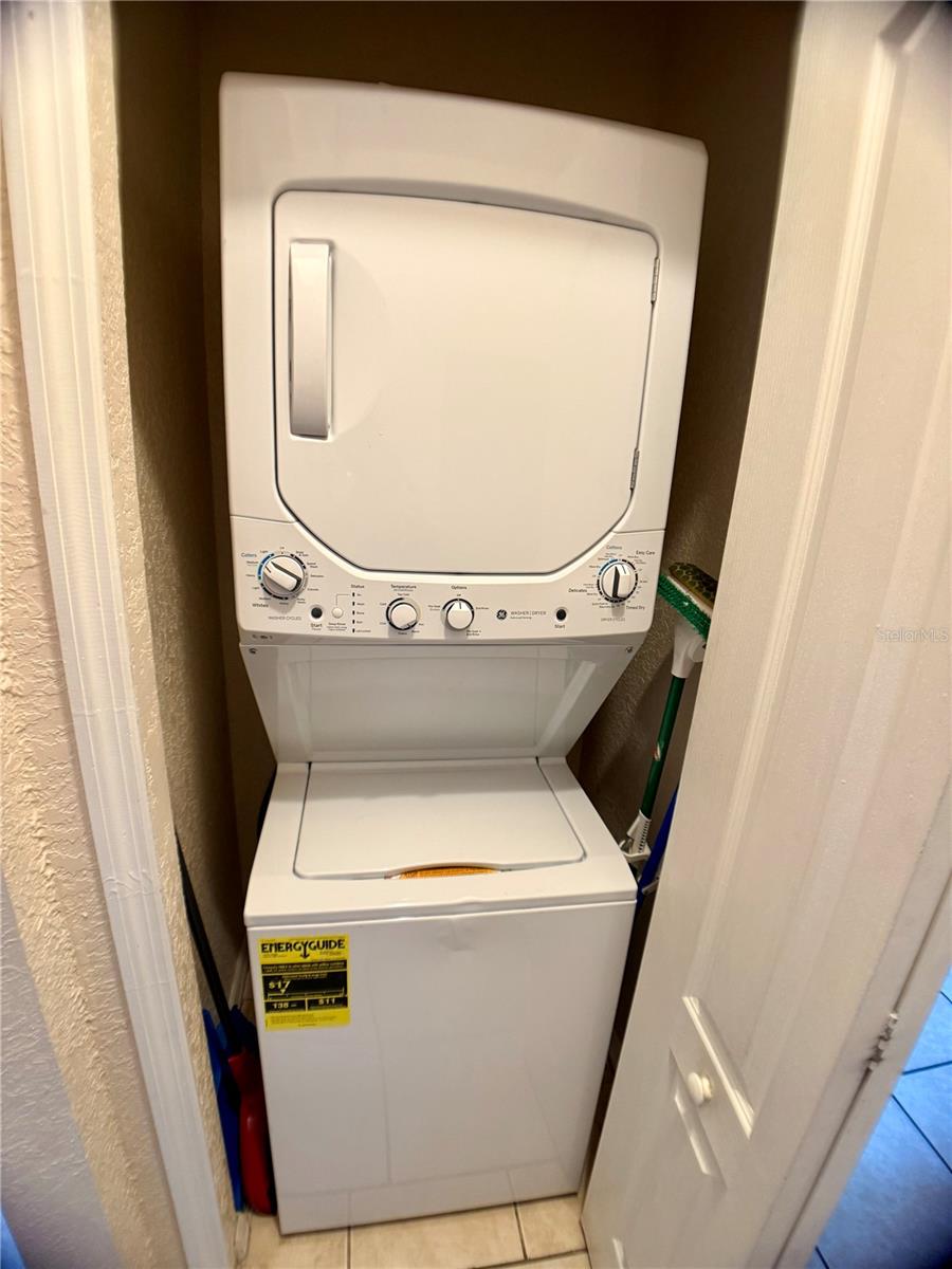 Image 11 of 57 For 416 Palermo Street