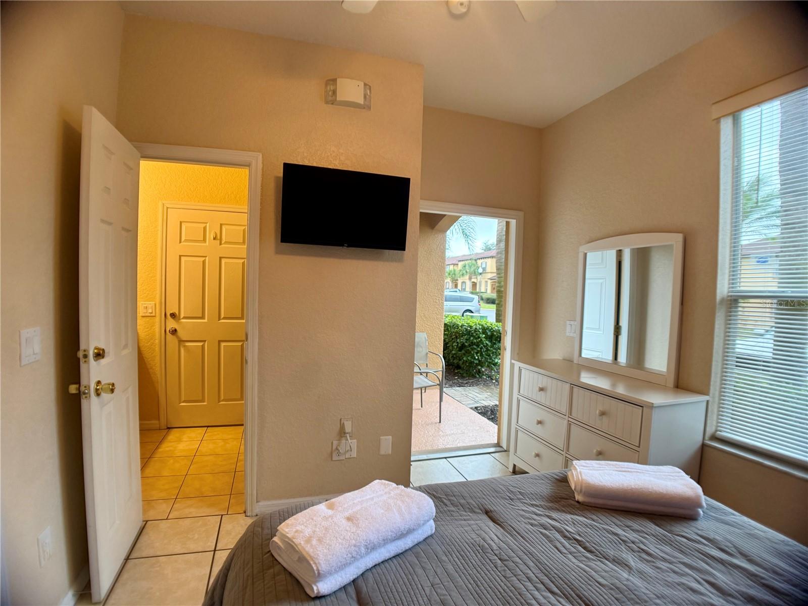 Image 13 of 57 For 416 Palermo Street