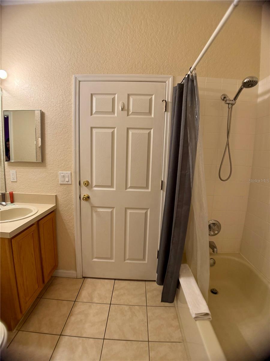 Image 15 of 57 For 416 Palermo Street