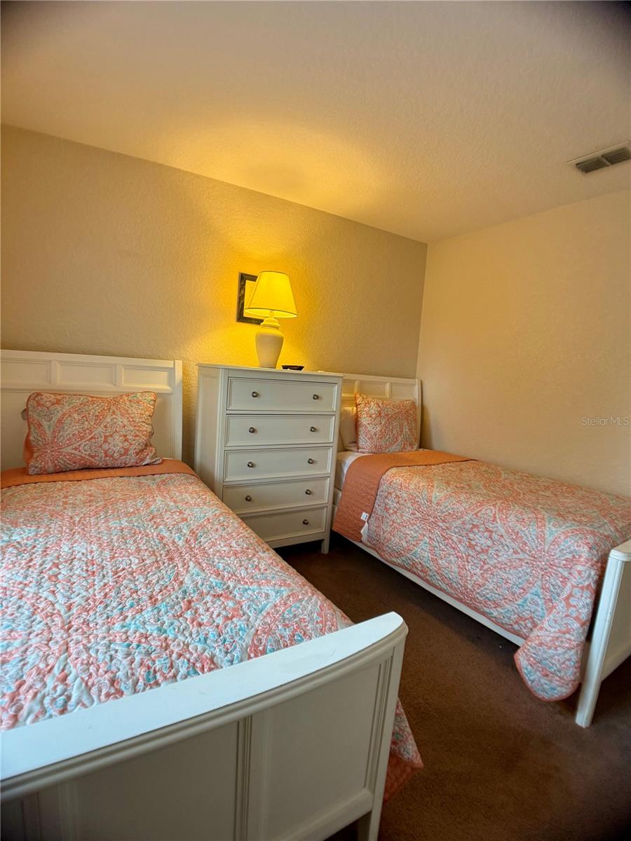 Image 19 of 57 For 416 Palermo Street