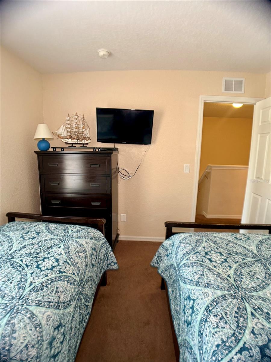 Image 23 of 57 For 416 Palermo Street