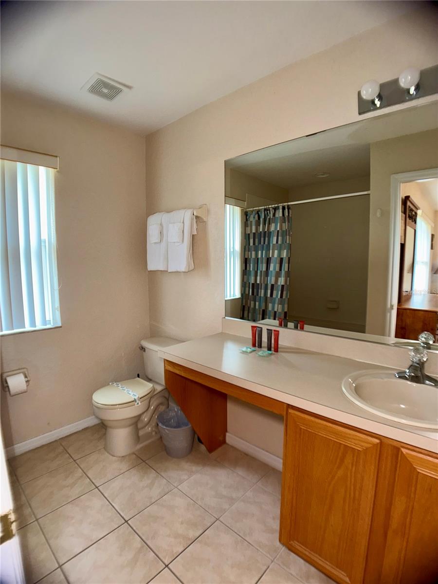 Image 35 of 57 For 416 Palermo Street