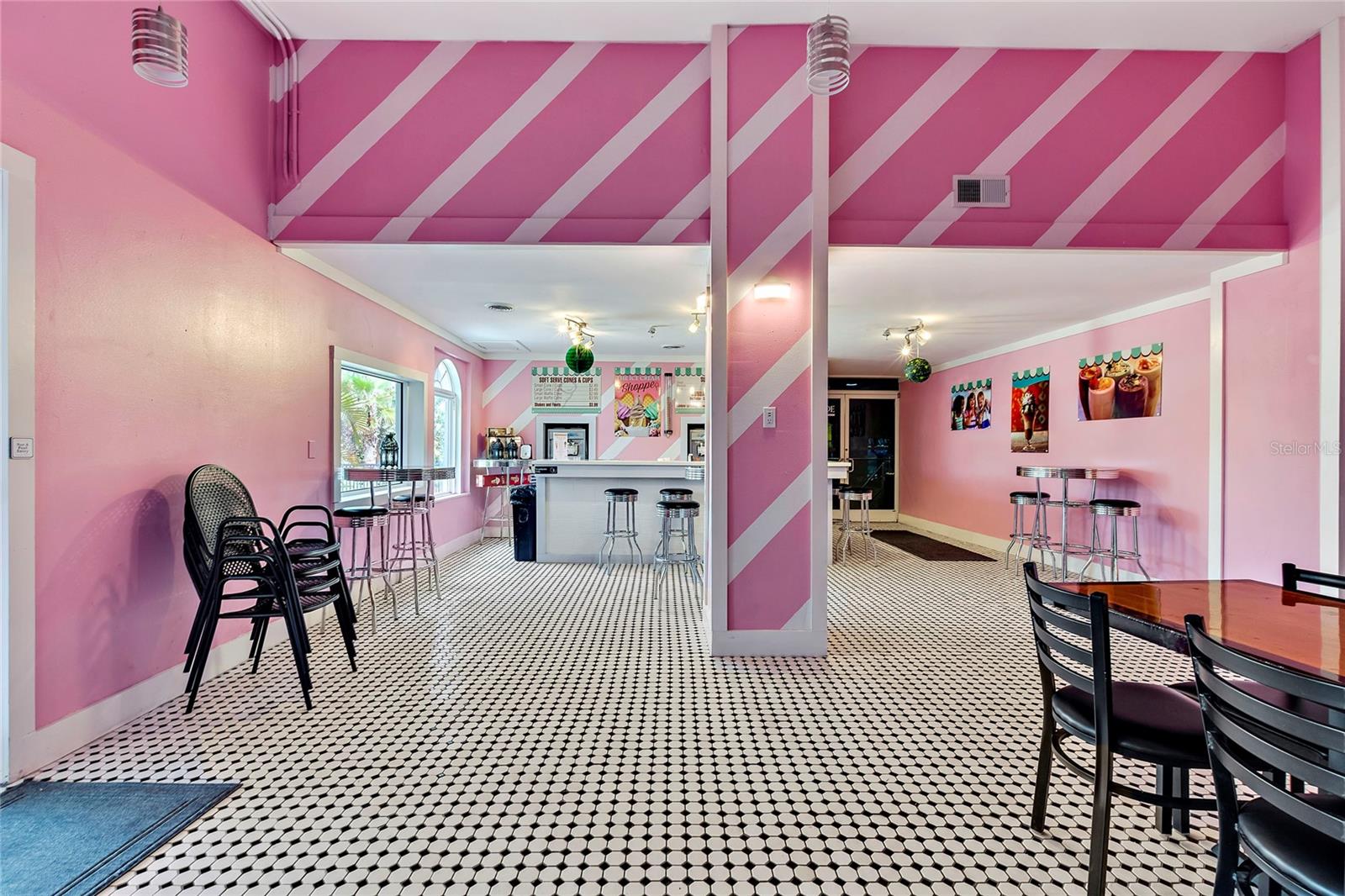 Image 49 of 57 For 416 Palermo Street