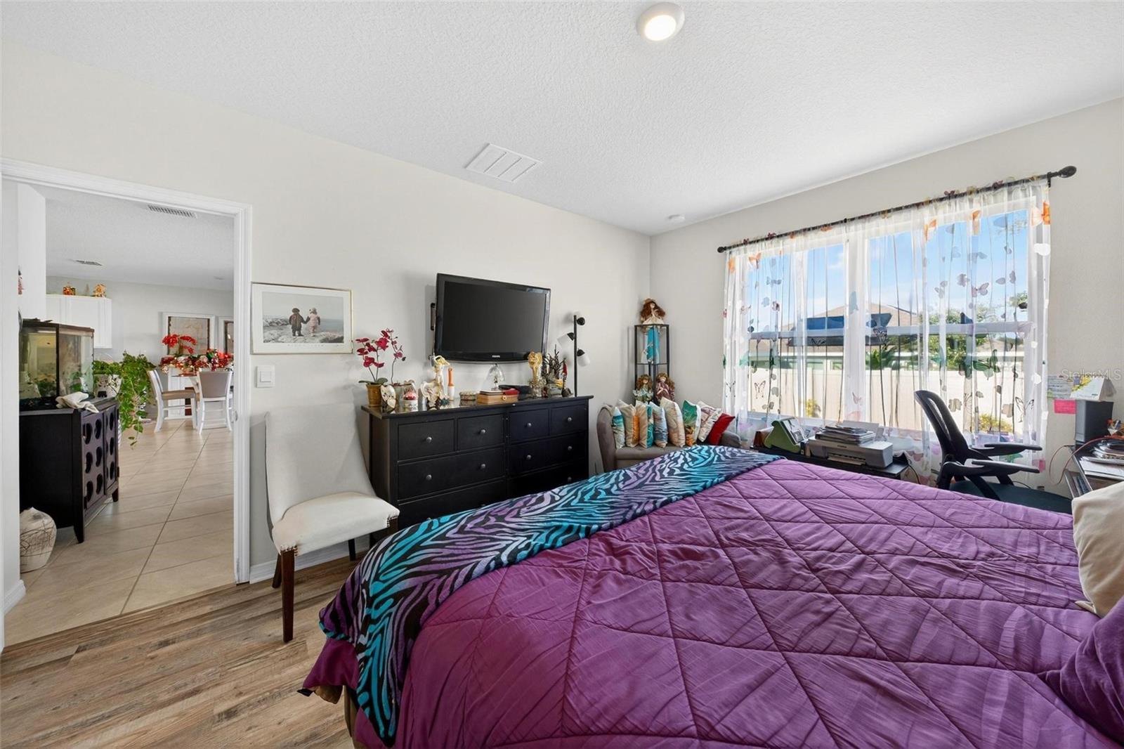 Image 15 of 44 For 947 Serchio Street