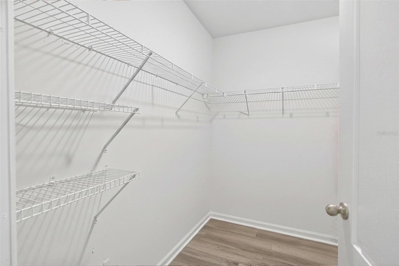 Image 20 of 44 For 947 Serchio Street