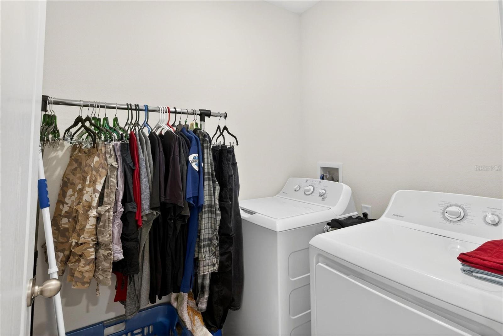 Image 23 of 44 For 947 Serchio Street