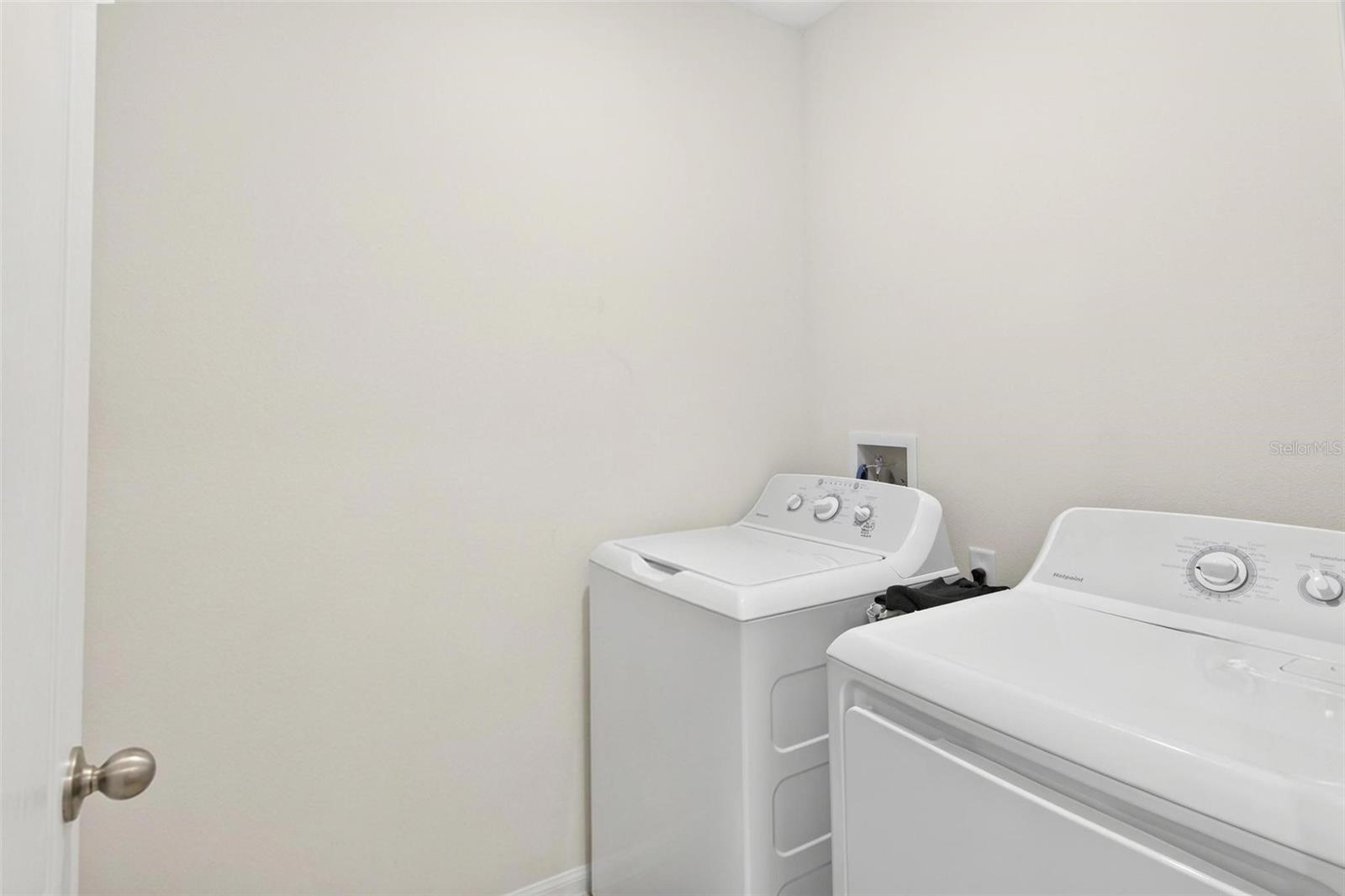 Image 24 of 44 For 947 Serchio Street